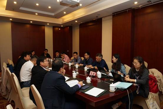 说明: D:\2019-10-20 中等职业学校电子商务类新增专业教学标准开发工作会\图片\DSC02313.JPG